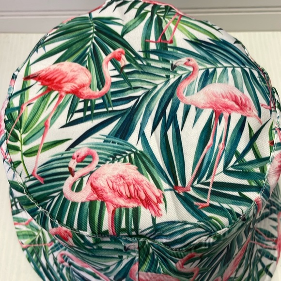 Pink Flamingos 🦩 & Palm Leaves Multicolored Reversible Cotton Bucket Hat - Picture 2 of 12